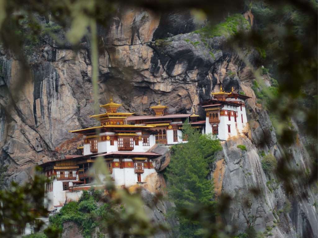 A L Λ Y Λ @Traveling | Best Under the BHUTANESE Sky | Why Bhutan is an ALL YEAR ROUND DESTINATION?