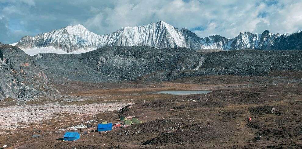 Dagala Trekking Tour-TURQUOISE LAKES in Bhutan