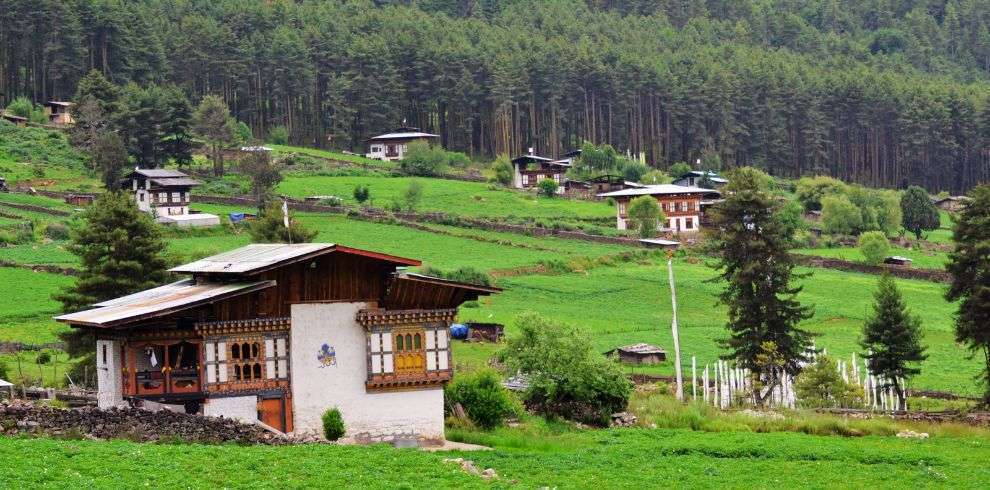 Green Destination-CARBON NEGATIVE COUNTRY Bhutan