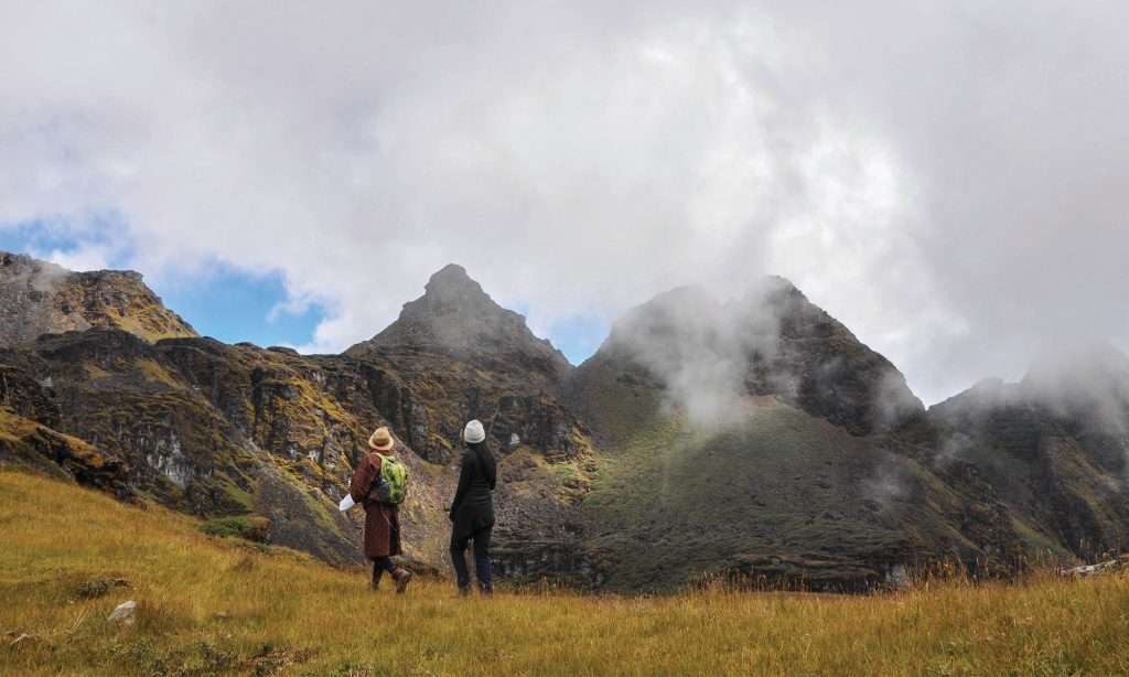 A L Λ Y Λ @Traveling | Best Under the BHUTANESE Sky | Why Bhutan is an ALL YEAR ROUND DESTINATION?