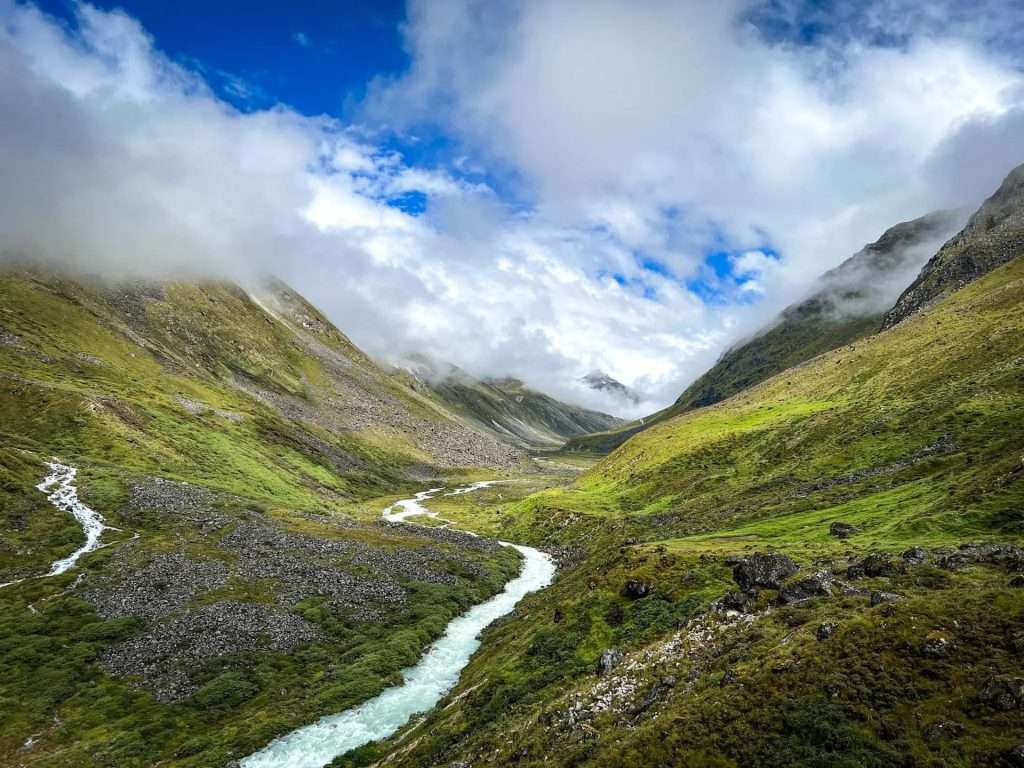 A L Λ Y Λ @Traveling | Best Under the BHUTANESE Sky | Bhutan’s SUSTAINABLE DEVELOPMENT FEE