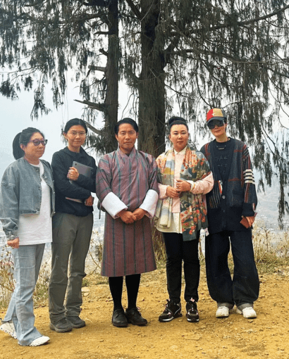 A L Λ Y Λ @Traveling | Best Under the BHUTANESE Sky | Ms. Zhang Taoer & Group